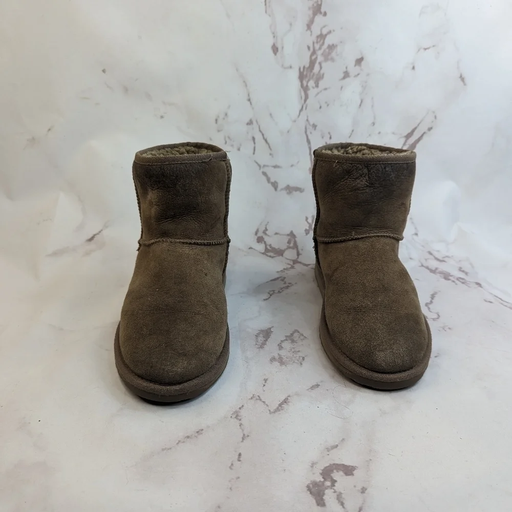 Emu Australia Boot Womens 8 Chestnut Short Ankle Bootie Shearling Stinger Mini
